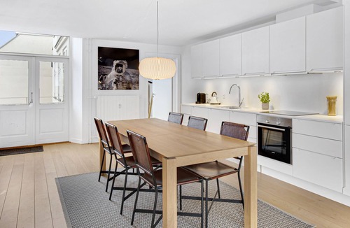 Indre By Apartment | Sanders Monarch - Nice 1-Bdr Apt with Balconies