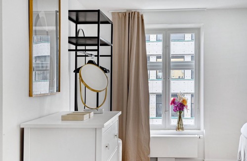 Copenhagen City Centre Apartment | Sanders Regent 7 - Large 3 Apt with Balcony in City Centre