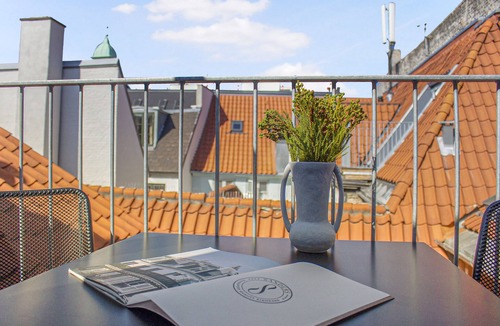 Copenhagen City Centre Apartment | Sanders Regent - Treasured 3-bdr Apt With Terrace