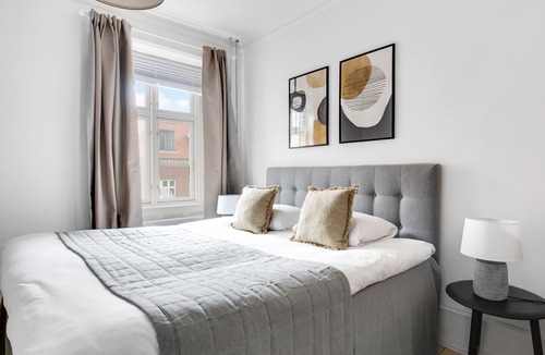 Nyhavn - Amalienborg Apartment | Sanders Stage - Charming 3-Bdr. Apt. Near Nyhavn