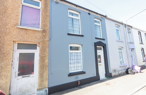 Gorseinon Villa | Sandfields House