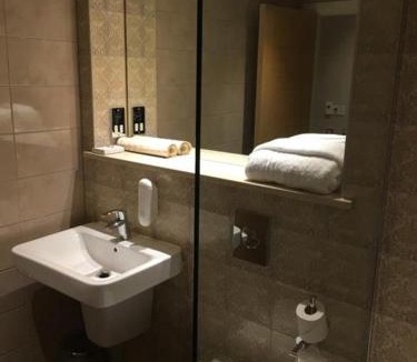 Huntingdon Hotel | Sandford House Hotel Wetherspoon