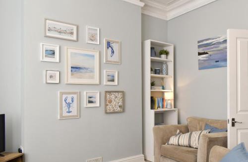 Sandgate House | Sandgate Apartment