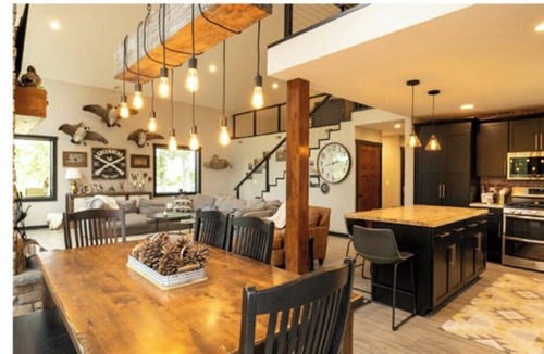 Buffalo County Cabin | Sandhill Crane viewing experience of a lifetime in Nebraska on the Platte River!
