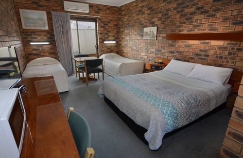 Kangaroo Flat Hotel | Sandhurst Motor Inn Bendigo