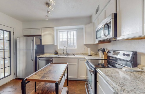 Northeast Heights Condo | Sandia Sunset Home W/Mountain View In Albuquerque