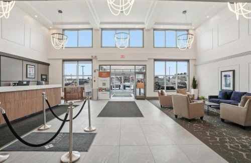 North Industrial Hotel | Sandman Hotel Saskatoon