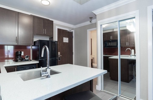 Southeast Calgary Hotel | Sandman Hotel & Suites Calgary South