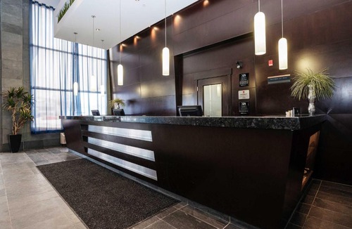 Northwest Calgary Hotel | Sandman Hotel & Suites Calgary West