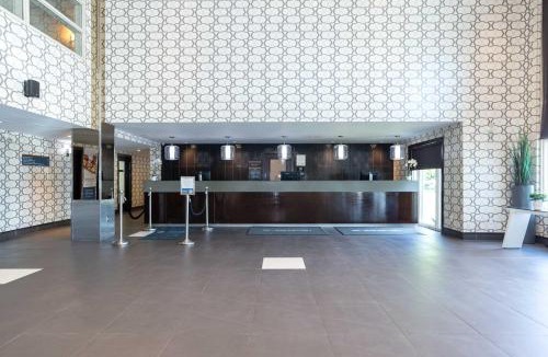 Southeast Calgary Hotel | Sandman Hotel & Suites Calgary South