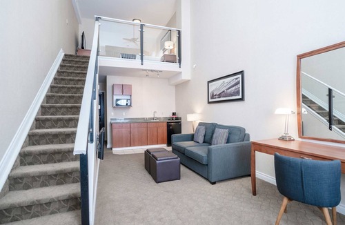 Northwest Calgary Hotel | Sandman Hotels & Suites Calgary West