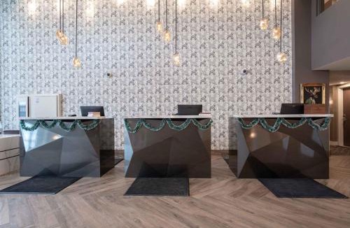Ottawa Division Hotel | Sandman Signature Ottawa Airport Hotel