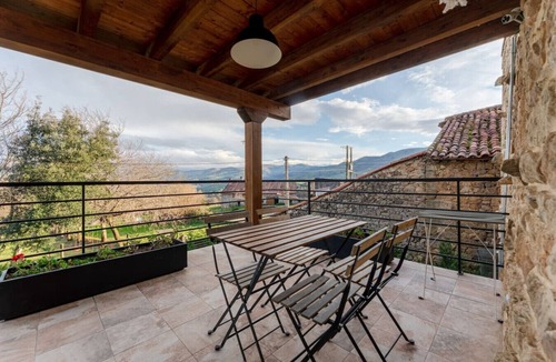 Villafufre Apartment | Sandoñana Palace | by Urban Hosting suite 11