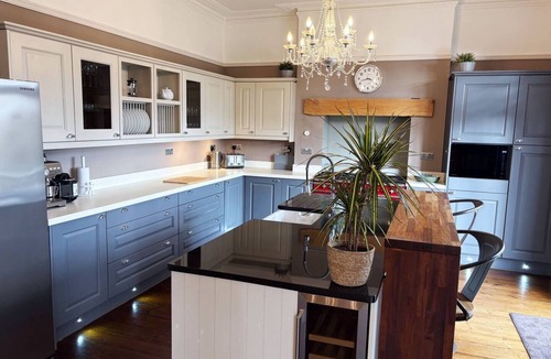 Sandown House | Sandown Bay | Modern Spacious Home