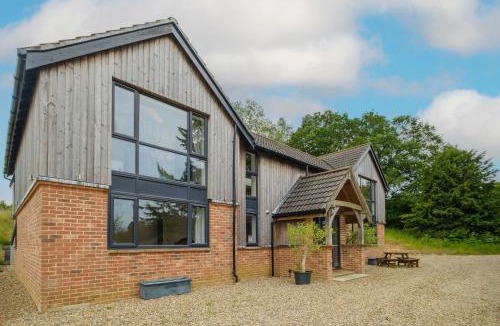 Saxmundham House | Sandown