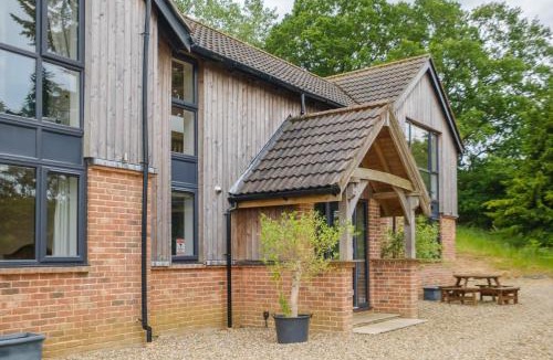 Saxmundham House | Sandown