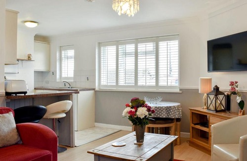 Sandown House | Sandown Retreat