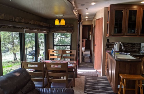 Hot Springs House | Sandpiper 40ft RV @EvansCliff/HotTub on deck, BBQ grill