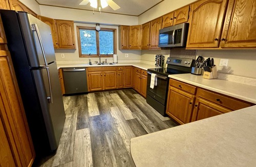 Lewiston House | Sandpiper Too Summary