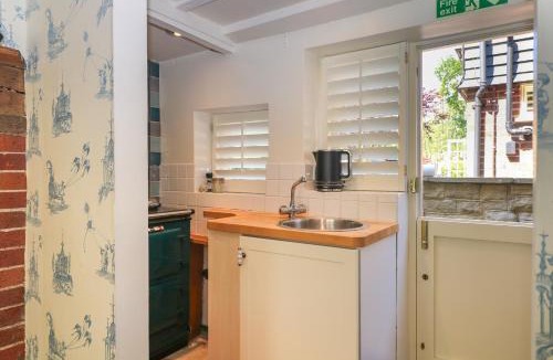 Northchapel House | Sandrock Springs