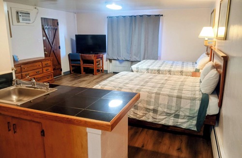 Cheyenne Hotel | Sands Motel