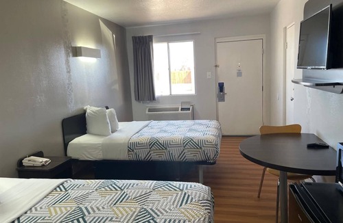 Van Horn Hotel | Sands Motel