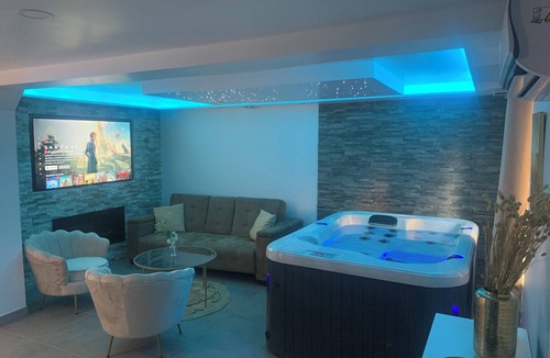 Orange House | Sandspa 84