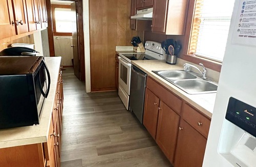 Nags Head Hotel | SandSpur Ocean Cottages