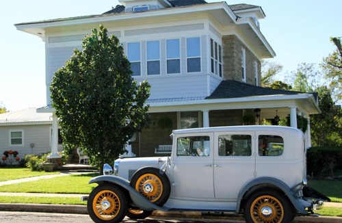 Llano Bed & Breakfast | Sandstone Street Bed and Breakfast