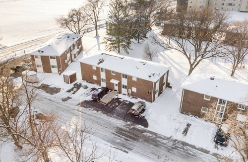 Sandwich Apartment | Sandwich IL 1BR | Near Lake + Downtown