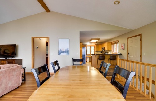 Alexandria Cabin | Sandy Beach Family Getaway w/Fire Pit & Deck!