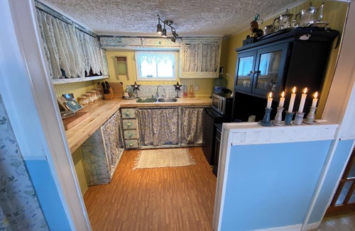 Western Bay Cottage | Sandy Beaches/Waterfalls swimming/meadows/hiking;nWestern Bay Sands Cottage