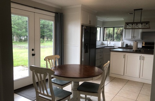 Florida Panhandle House | Sandy beachfront home on Perdido Bay