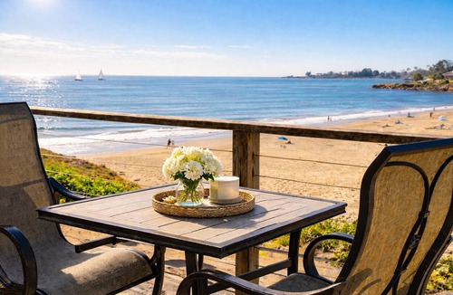 Opal Cliffs House | Sandy BEACHFRONT Surfside - at Corcoran Beach, Newly Remodeled w/HOT TUB!