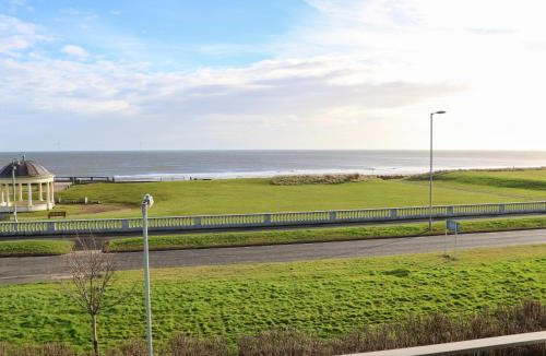 Blyth Apartment | Sandy Corner