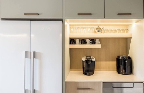 Eastport House | Sandy Cove 04 Tucker Inn