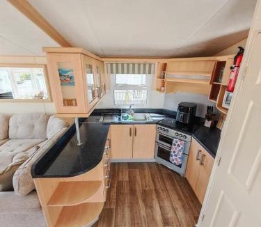 Amroth House | Sandy Feet