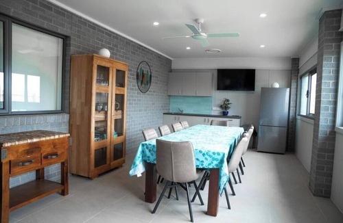 Peterborough House | Sandy Feet Retreat Su