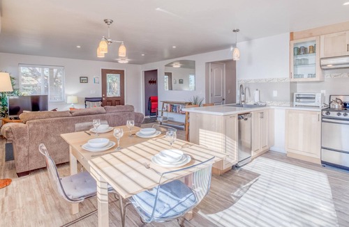 Neahkahnie Beach House | Sandy Feet