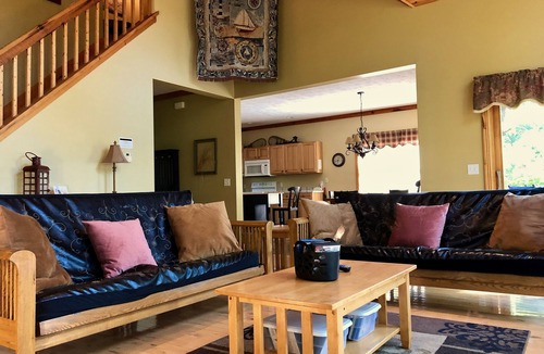 Lake Township House | SANDY FRONTAGE! Kayaks! POOL TABLE! Paddle Boards!
