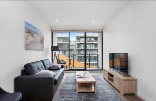 Sandringham Apartment | Sandy Hill apartment, Sandringham