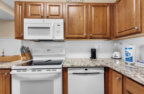 Ono Island Condo | Sandy Key 122: 2 BR/2 BA Perdido Key, FL Beachfront Condo, On-Site Rental Office, Sleeps 6