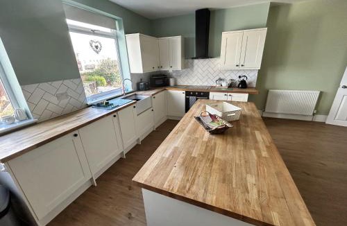 Hornsea House | Sandy Lodge