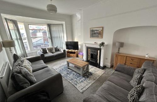 Hornsea House | Sandy Lodge