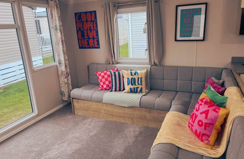 Par House | Sandy Nights - Beach front