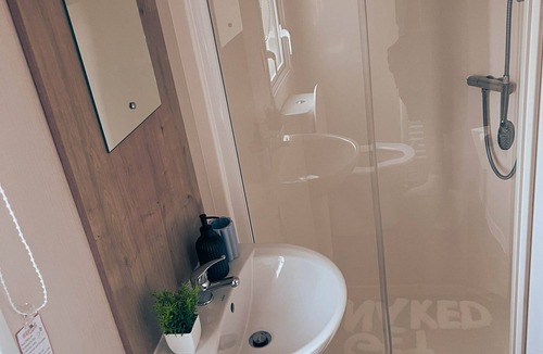 Par House | Sandy Nights - Beach front