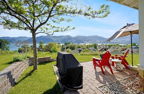 Oroville House | Sandy Overlook! - Perched above the Pool & Beach!