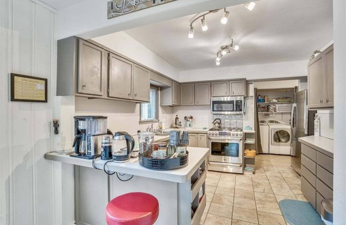 Tolovana Park House | Sandy Owl - Close Beach Access!