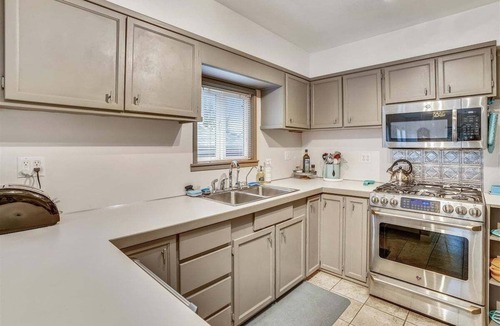 Tolovana Park House | Sandy Owl - Close Beach Access!