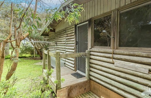 Sandy Point House | Sandy Point Log Cabin